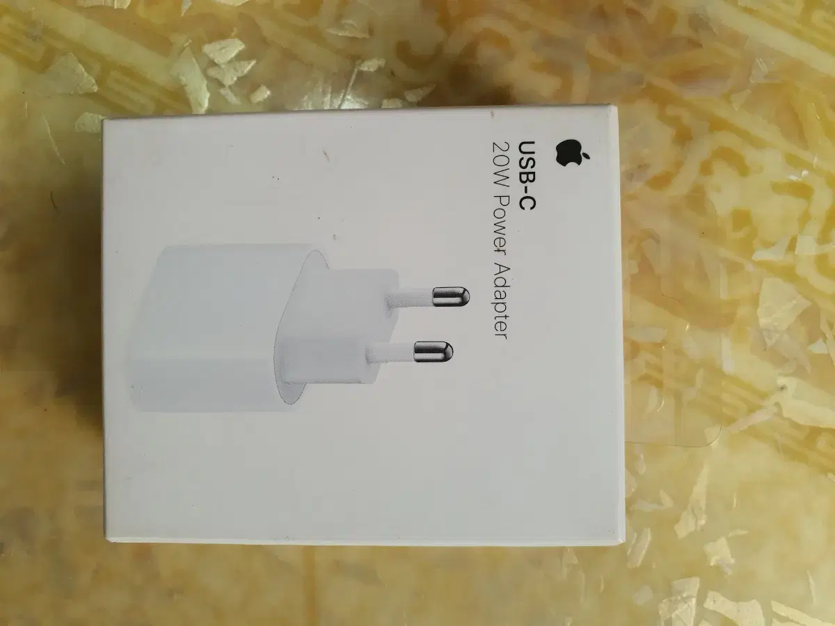 (새제품)애플정품 아이폰 20W USB-C 충전기 A2464